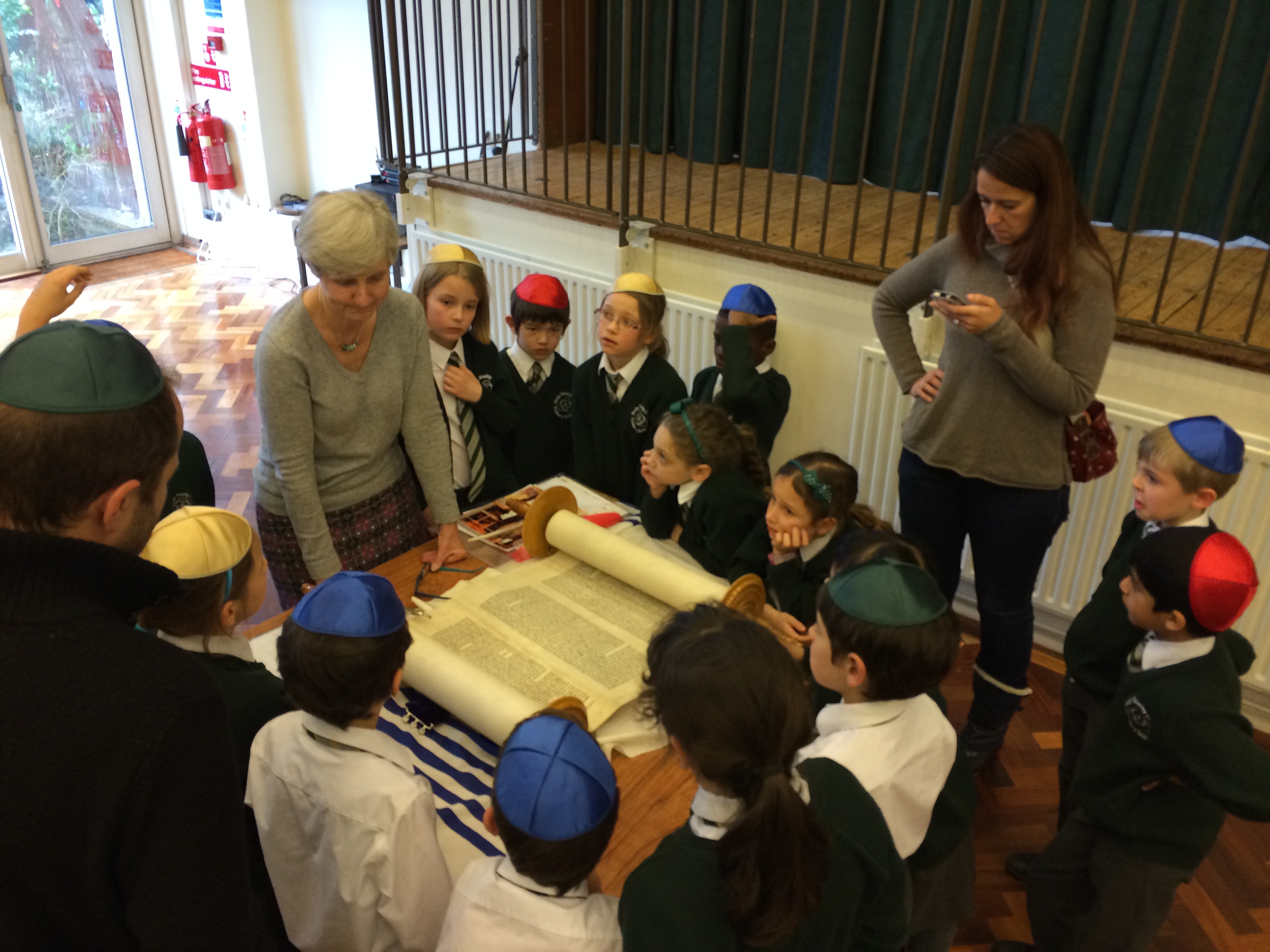 school visit to synagogue